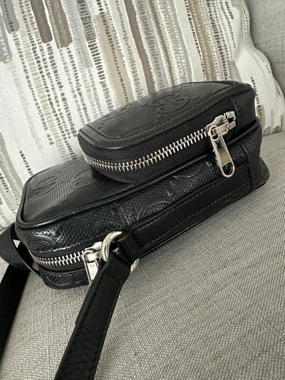 Gucci Black Perforated Leather Crossbody Messenger Bag - Picture 6 of 14